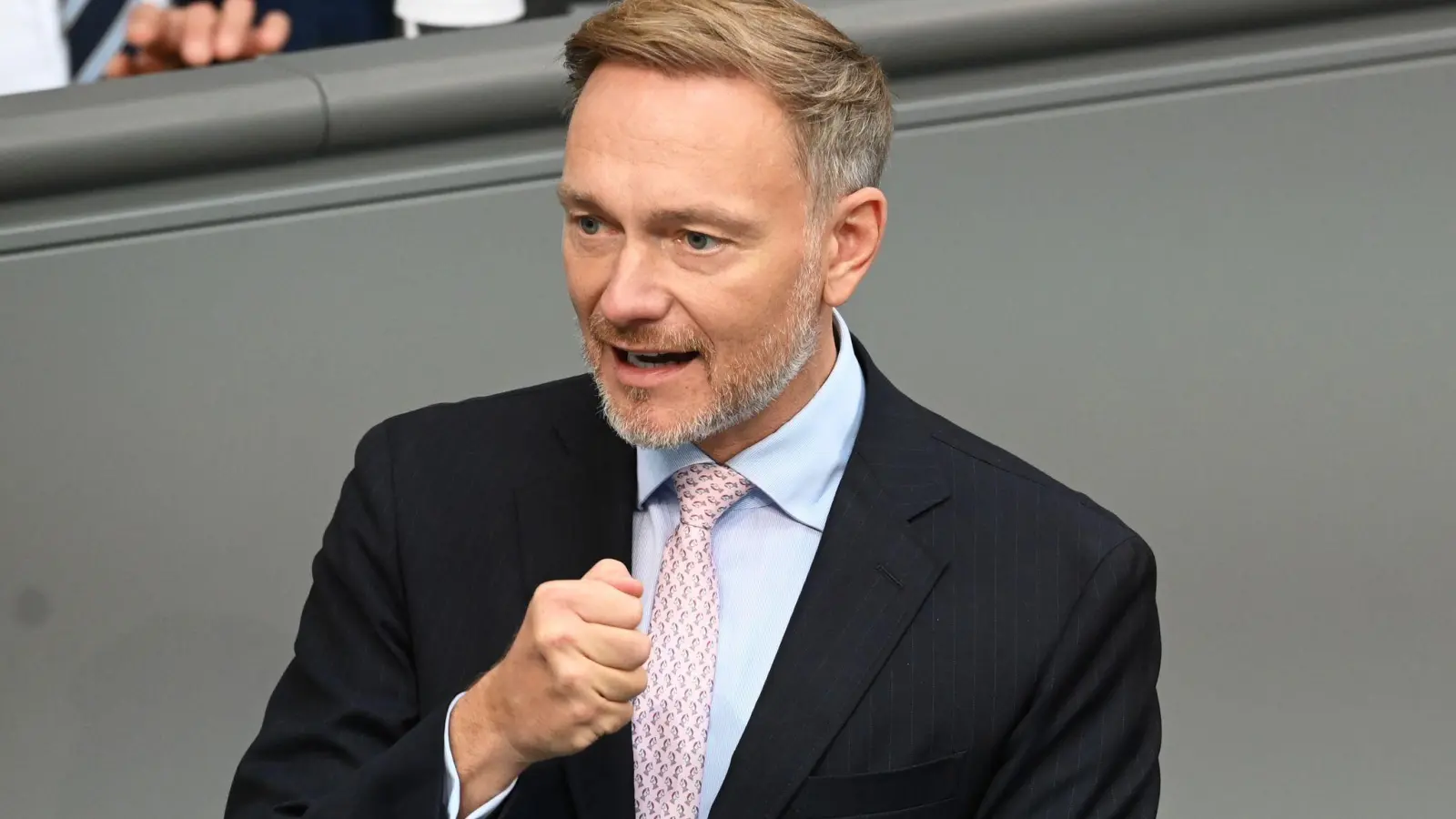 Die deutsche Politik fessele die Wirtschaft, sagt Lindner. (Archivbild) (Foto: Anna Ross/dpa)