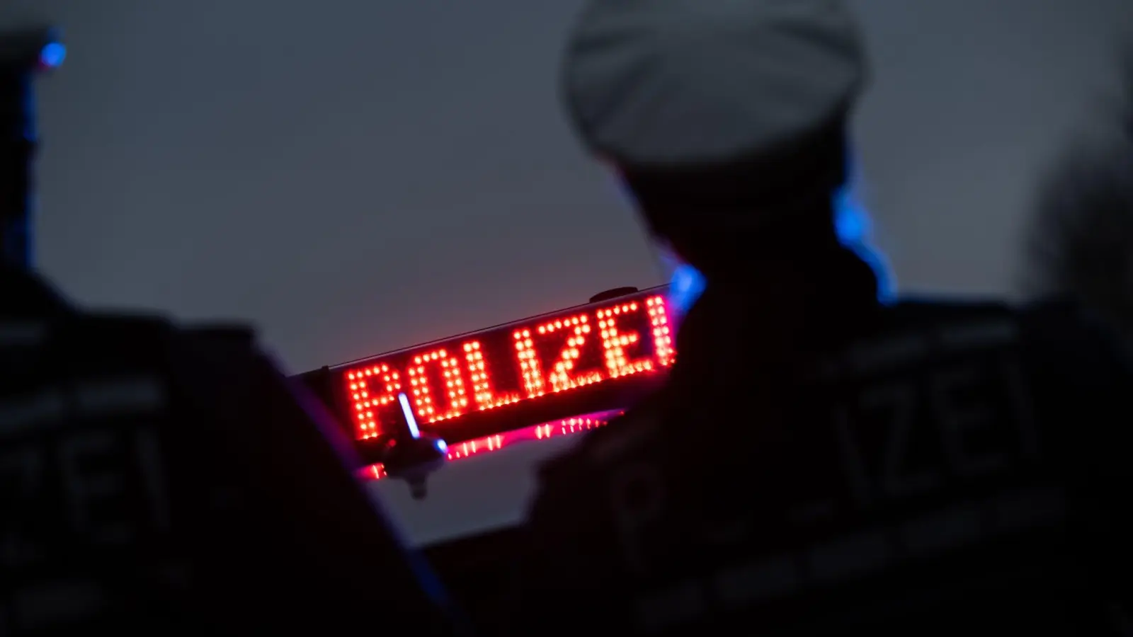 Die Polizei nahm nach dem Angriff einen dringend Tatverdächtigen fest. (Symbolbild) (Foto: Marijan Murat/dpa)