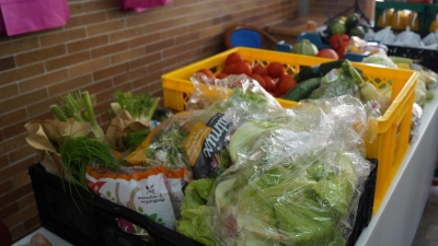 Rund 100 Bedürftige besorgen sich jeden Samstag Lebensmittel bei der Tafel in Ansbach und Leutershausen. (Foto: Nicole Gunkel)