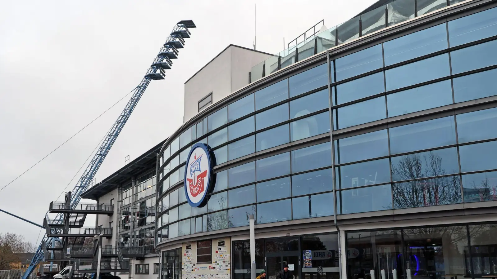 Ein Mitarbeiter von Hansa Rostock hat 100.000 Euro aus einem Safe entwendet. (Foto: Bernd Wüstneck/dpa)