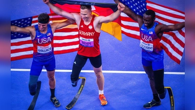 Markus Rehm jubelt nach seinem Sieg in Paris. (Foto: Jens Büttner/dpa)