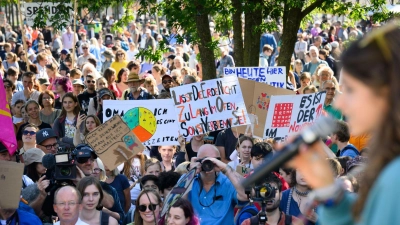 Demonstration fürs Klima: Mehrere Tausend haben in Berlin protestiert. (Foto: Bernd von Jutrczenka/dpa)