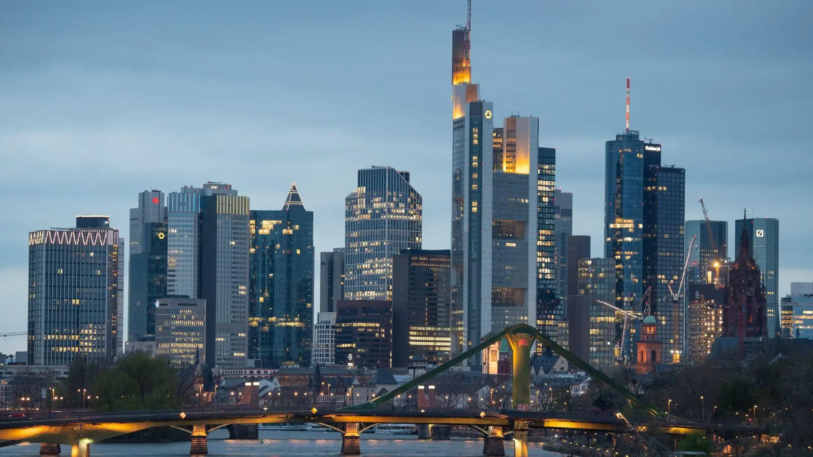 Die EZB fordert die Banken auf, die gestiegene Profitabilität zu nutzen und so die  Widerstandsfähigkeit zu stärken. (Archivbild) (Foto: Boris Roessler/dpa)