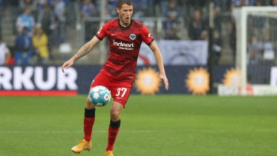 Frankfurts Erik Durm wechselt zur kommenden Saison zum 1. FC Kaiserslautern. (Foto: Friso Gentsch/dpa)