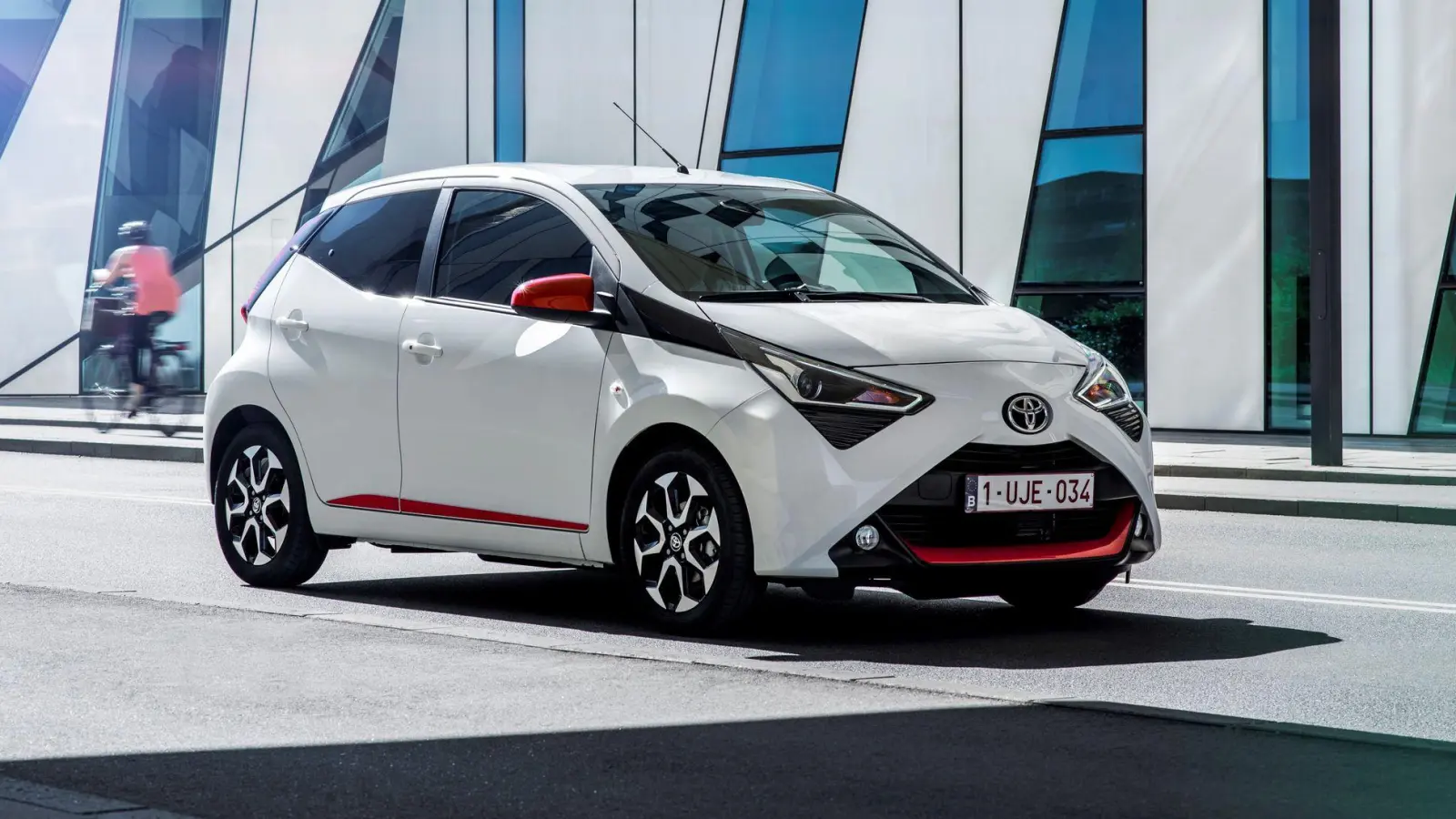 Kleinwagen wie der Aygo sind prima für den Stadtverkehr: Doch was ist beim Gebrauchtkauf des kleinen Toyotas zu beachten? (Foto: Toyota/dpa-tmn)