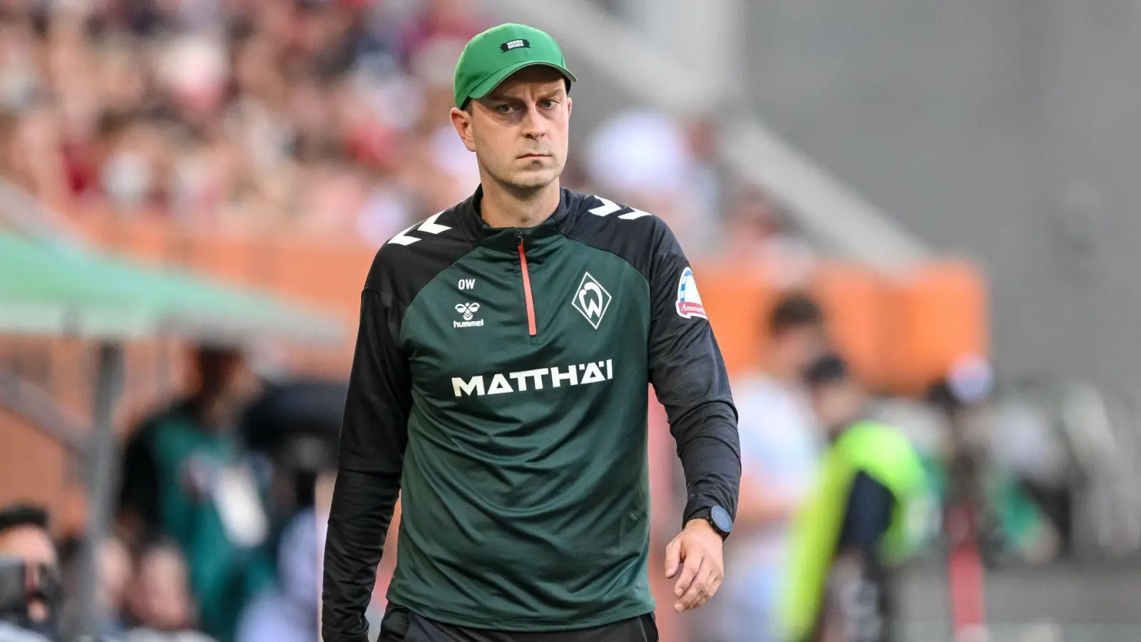 Werder-Trainer Ole Werner fehlt das Verständnis nach der Kritik seiner Spieler.  (Foto: Harry Langer/dpa)