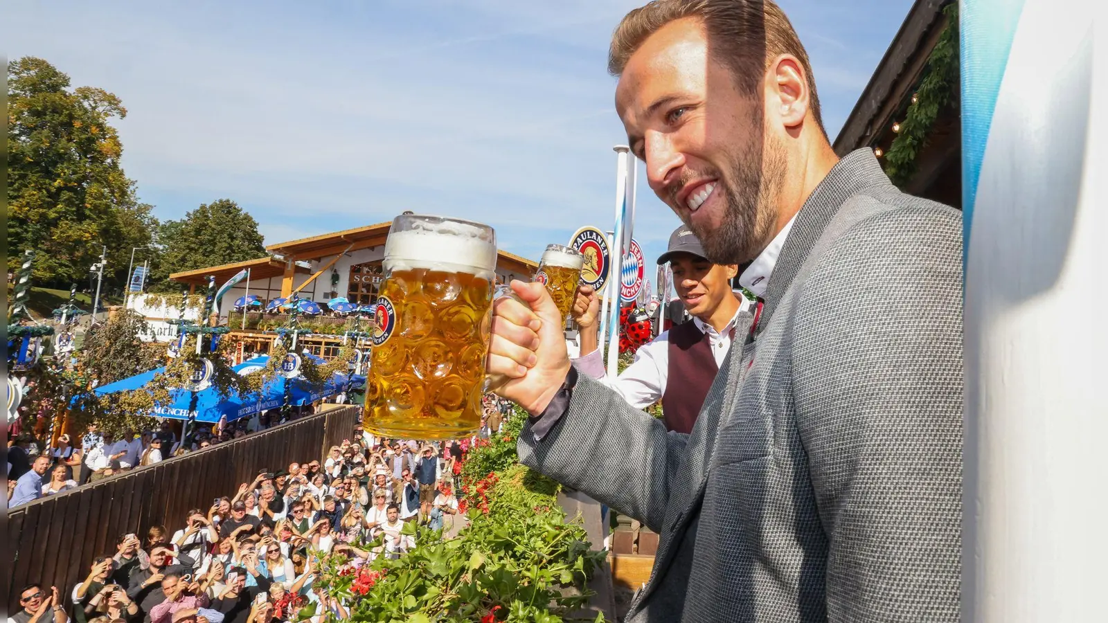 Kane will treffen und jubeln. (Foto: Alexandra Beier/FC Bayern München/dpa)