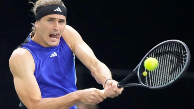 Alexander Zverev ist in Paris weiter auf Siegkurs. (Foto: Michel Euler/AP/dpa)