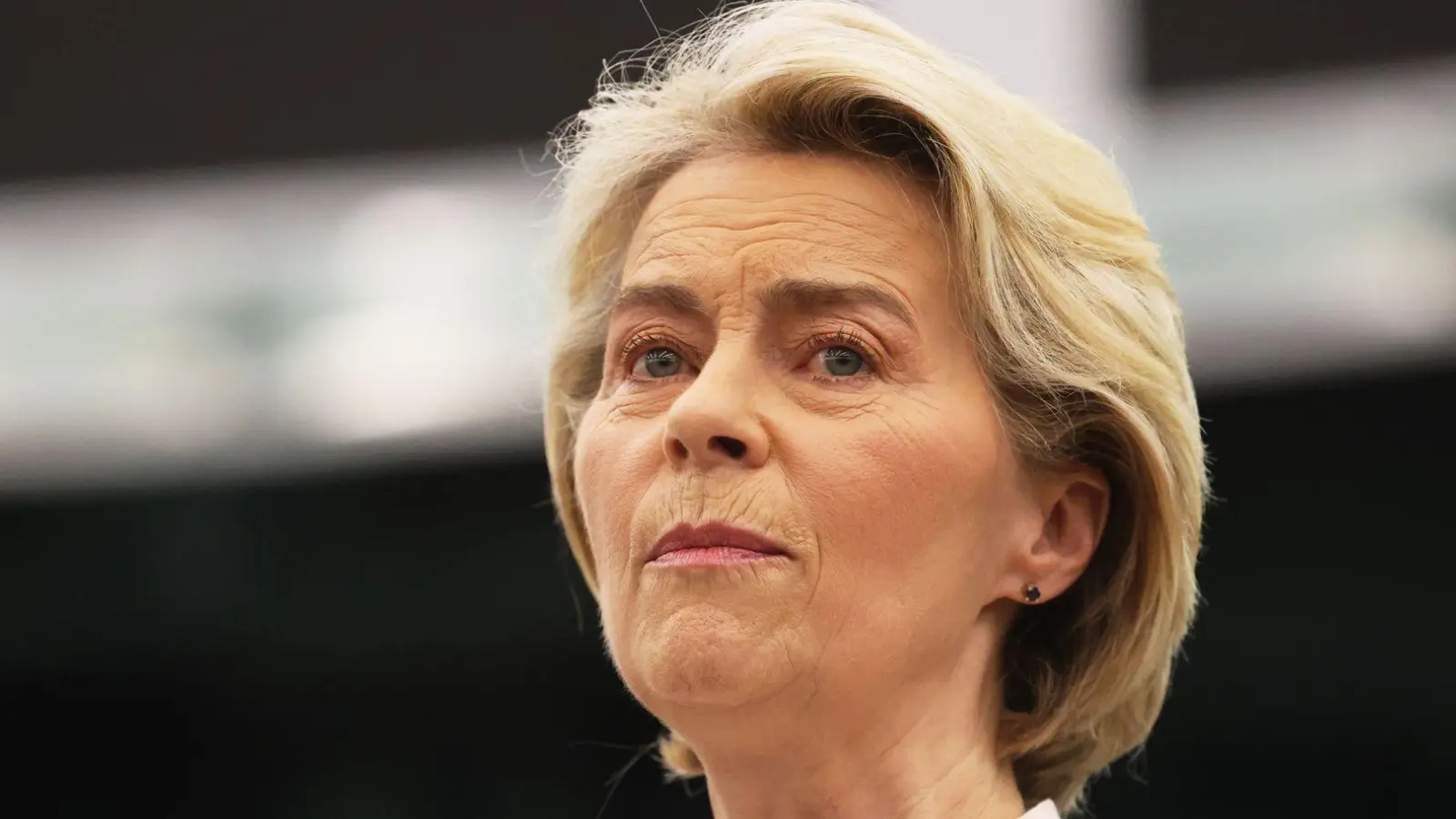 Bitten half nicht: Viele Mitgliedstaaten haben die Aufforderung von Ursula von der Leyen ignoriert, einen Mann und eine Frau zu nominieren. (Archivbild) (Foto: Philipp von Ditfurth/dpa)