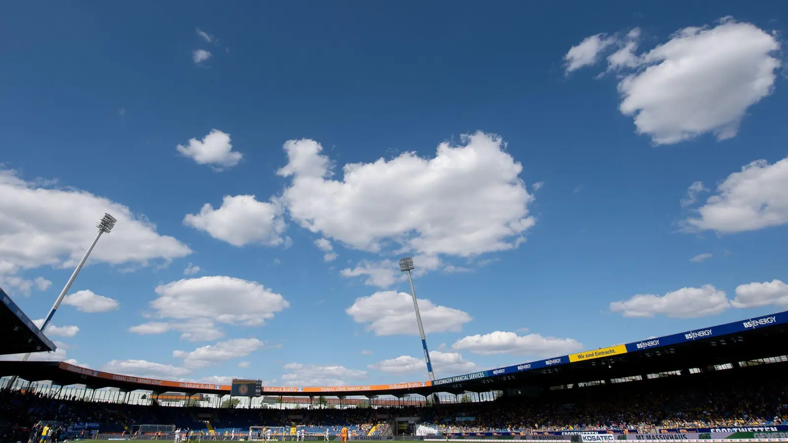 Die Spielstätte von Eintracht Braunschweig heißt weiter Eintracht-Stadion. (Foto: Swen Pförtner/dpa)