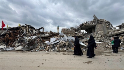 Nach Inkrafttreten der Waffenruhe bleibt Skepsis, ob die Vereinbarung hält. (Foto: Bassam Hatoum/AP/dpa)