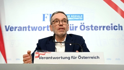 FPÖ-Chef Herbert Kickl stellt der konservativen ÖVP einige Bedingungen vor einer Zusammenarbeit. (Foto: Helmut Fohringer/APA/dpa)