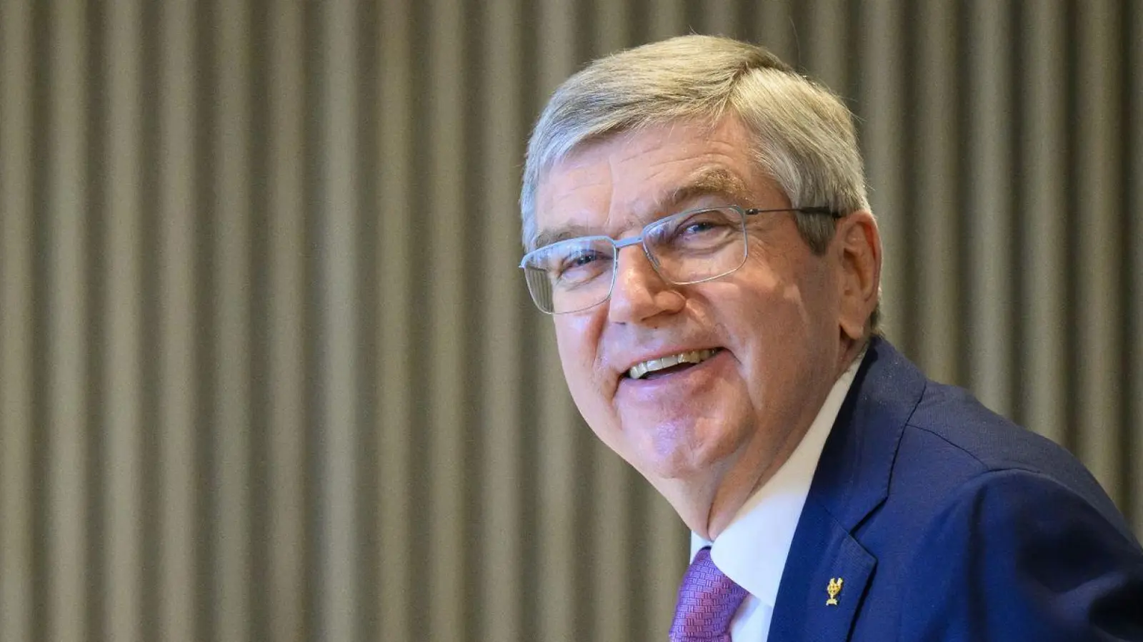 IOC-Präsident Thomas Bach will vor der Eröffnung der Sommerspiele in Paris in der Seine schwimmen gehen. (Foto: Laurent Gillieron/KEYSTONE/dpa)