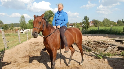 Dr. Dagmar Wötzel ist eine Pferdeliebhaberin mit Leib und Seele. Mit Lailaa war sie 21 Tage und Nächte unterwegs vom Allgäu bis an die Nordsee nach Cuxhaven. Es war ein Abenteuer für Pferd und Reiterin. (Foto: Christa Frühwald)