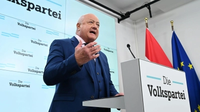 Stocker betont die wichtigsten Eckpfeiler für seine Partei: die liberale Demokratie, Österreichs EU-Mitgliedschaft und die Ablehnung von russischer Einflussnahme.  (Foto: Helmut Fohringer/APA/dpa)