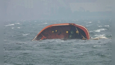Der Öltanker „Terra Nova“ war am Donnerstag in der Bucht von Manila. (Archivbild) (Foto: Uncredited/Philippine Coast Guard/AP/dpa)