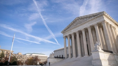 Der oberste Gerichtshof der USA in Washington befasst sich mit einem Fall, der mit den Terroranschlägen der Terrormiliz Islamischer Staat (IS) im November 2015 in Paris zu tun hat. (Foto: Andrew Harnik/AP/dpa)