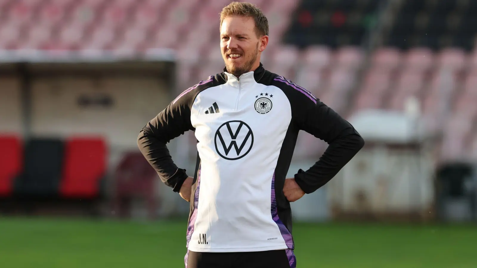 Bundestrainer Nagelsmann hat selbst eng mit Red-Bull-Chef Oliver Mintzlaff gearbeitet. (Foto: Christian Charisius/dpa)