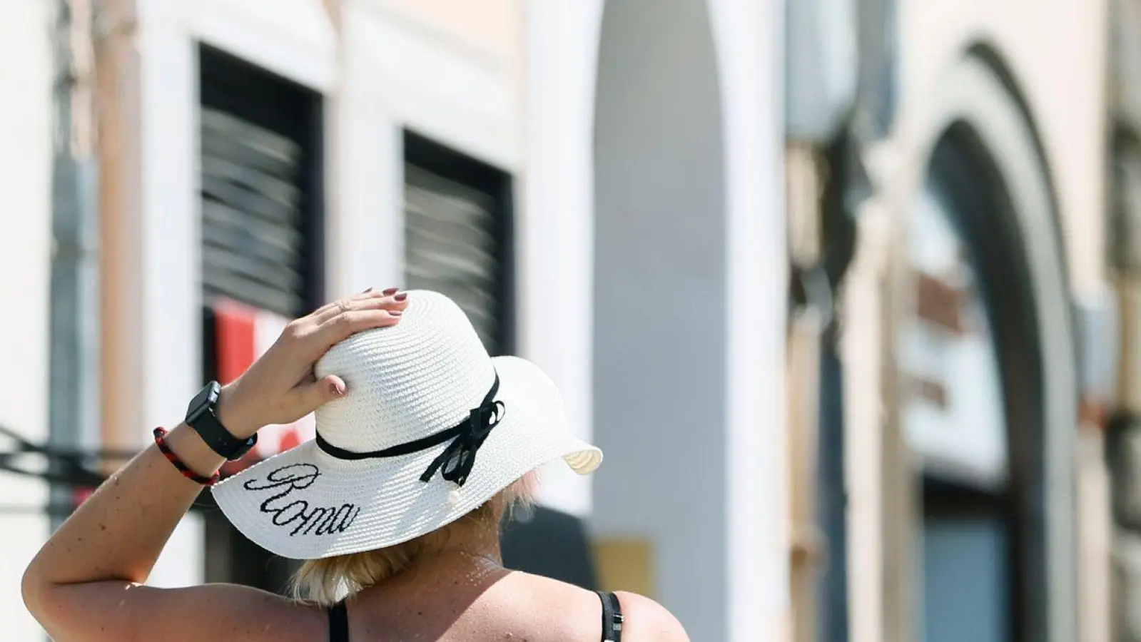 Temperaturen von über 40 Grad sind im italienischen Hochsommer Alltag - ist das auch in Deutschland denkbar? (Foto: Cecilia Fabiano/LaPresse/AP/dpa)