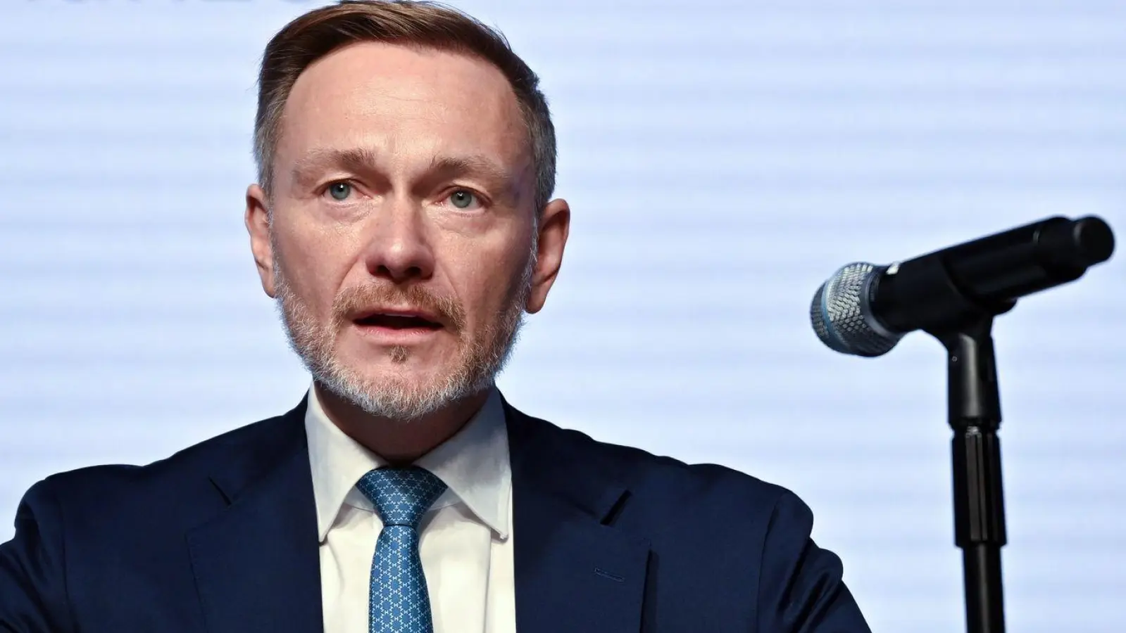 Lindner warnt: Neue Ausgabenwünsche dürfe es nicht geben. Stattdessen müsse noch mehr gespart werden. (Foto: Soeren Stache/dpa)