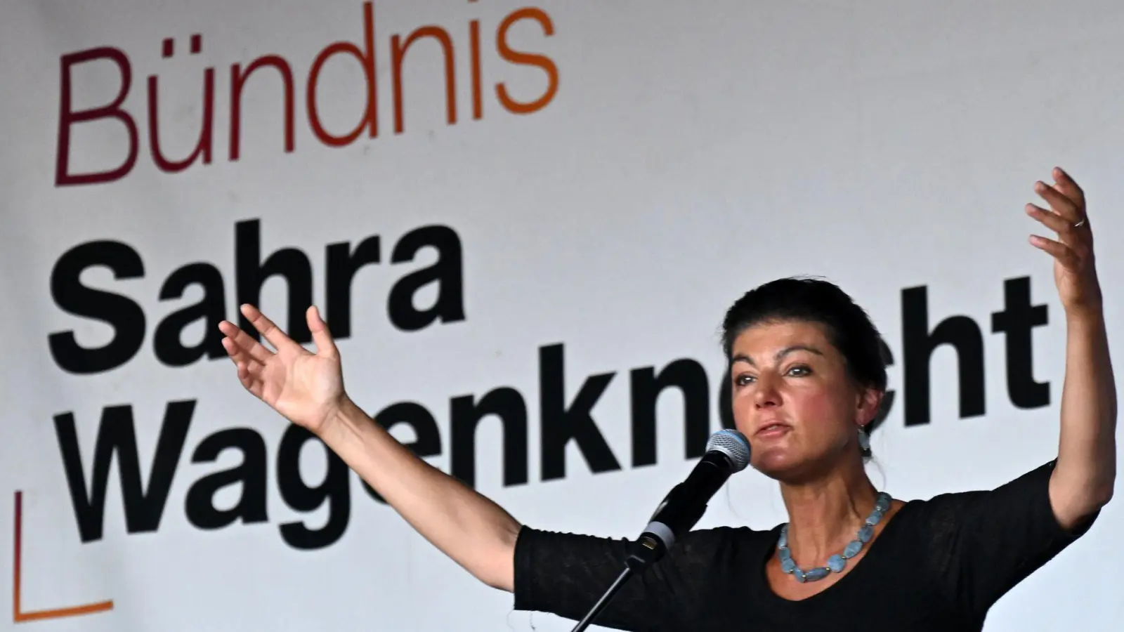 Die nach der Politikerin Sahra Wagenkecht benannte Partei BSW erlebt auch in Bayern Interesse von potenziellen Mitgliedern (Archivbild). (Foto: Martin Schutt/dpa)