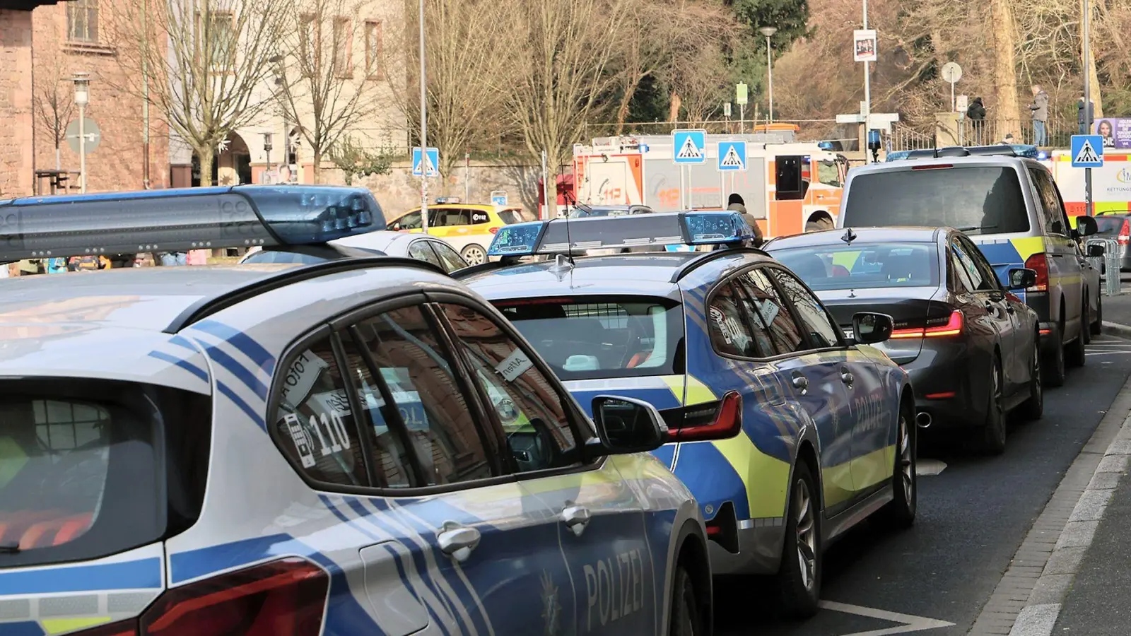 Nach dem Messerangriff in Aschaffenburg sind nun die Behörden gefragt. (Foto: Ralf Hettler/dpa)