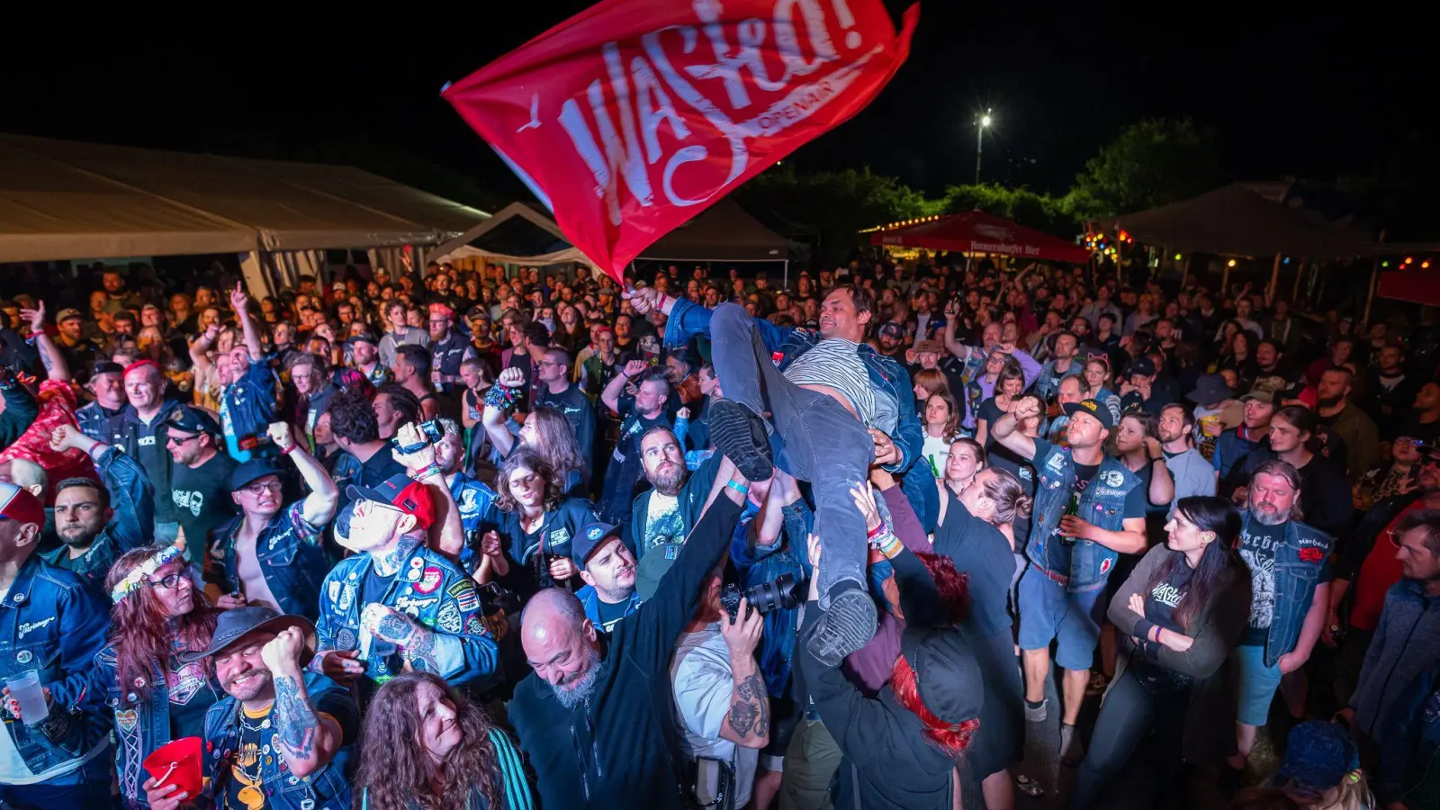 Einmal im Jahr regieren die Punks am Obernzenner See. Heuer wird dies Ende Juni der Fall sein, die Vorbereitungen laufen aber bereits auf Hochtouren. (Archivfoto: Mirko Fryska)