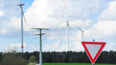 Nach dem Vorbild des NorA-Bürgerwindparks der Gemeinden Flachslanden, Lehrberg, Oberdachstetten, Rügland und Weihenzell soll auch im Ansbacher Stadtteil Strüth ein Windrad gebaut werden. (Archivfoto: Jim Albright)