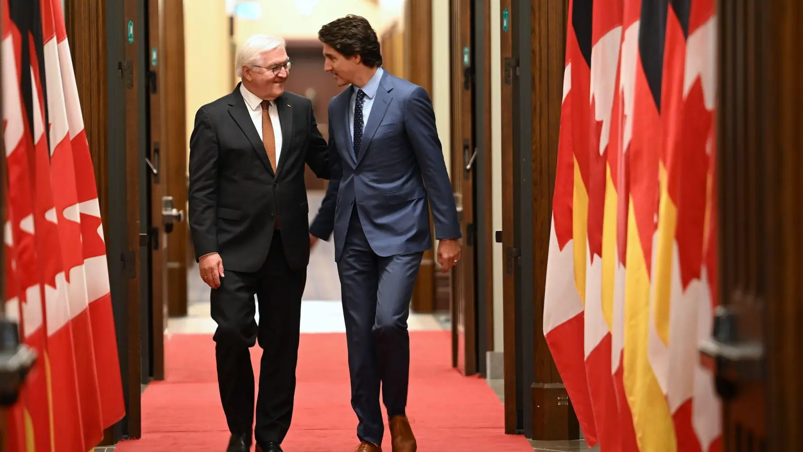 Bundespräsident Frank-Walter Steinmeier (l) trifft in Ottawa den kanadischen Premierminister Justin Trudeau. (Foto: Britta Pedersen/dpa)