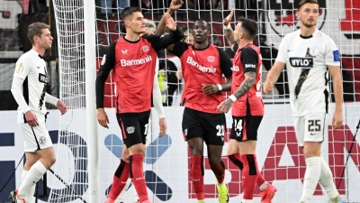 Doppelpack im Pokal: Patrik Schick (li.). (Foto: Federico Gambarini/dpa)