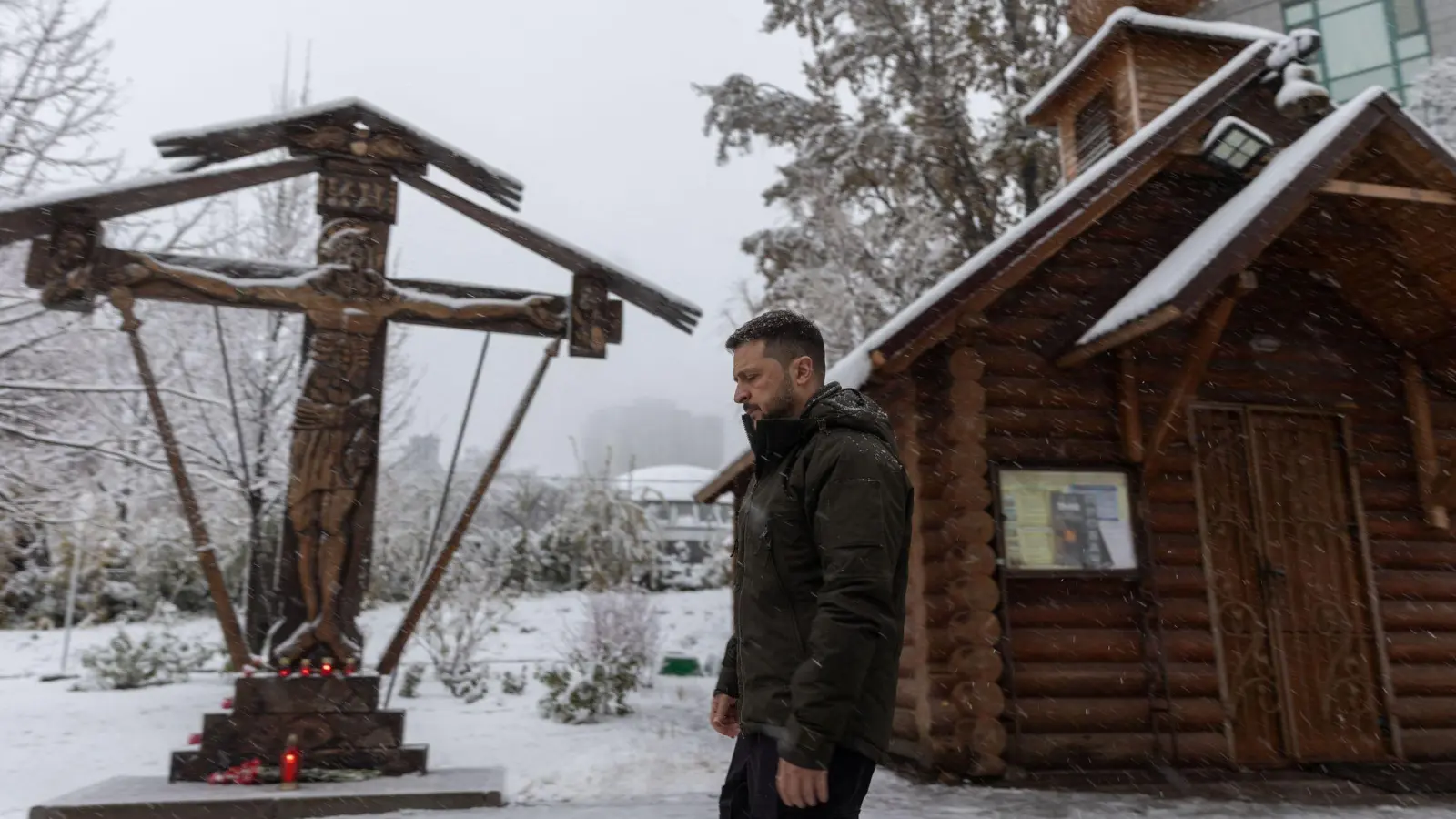 Der ukrainische Präsident Selenskyj fordert eine entschiedene Reaktion auf Russlands Raketenangriff. (Foto: Ukraine Presidency/Planet Pix via ZUMA Press Wire/dpa)