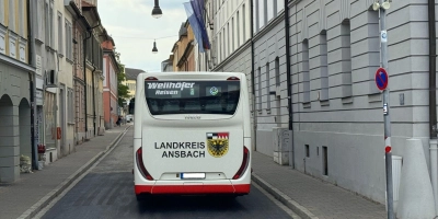 Die Bischof-Meiser-Straße in Ansbach ist von der Baustelle befreit. Das heißt, ein Verkehrsversuch der Stadt kann losgehen. (Foto: Oliver Herbst)