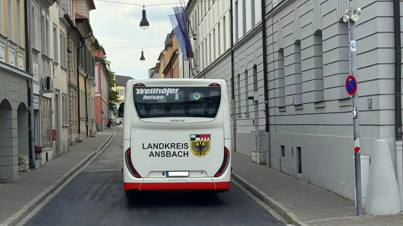 Die Bischof-Meiser-Straße in Ansbach ist von der Baustelle befreit. Das heißt, ein Verkehrsversuch der Stadt kann losgehen. (Foto: Oliver Herbst)