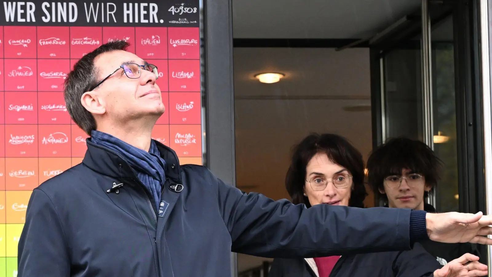 Die konservative ÖVP unter Landeschef Markus Wallner bleibt trotz Zugewinnen der rechten FPÖ stärkste Kraft bei der Landtagswahl in Vorarlberg, Österreich. (Foto: Barbara Gindl/APA/dpa)