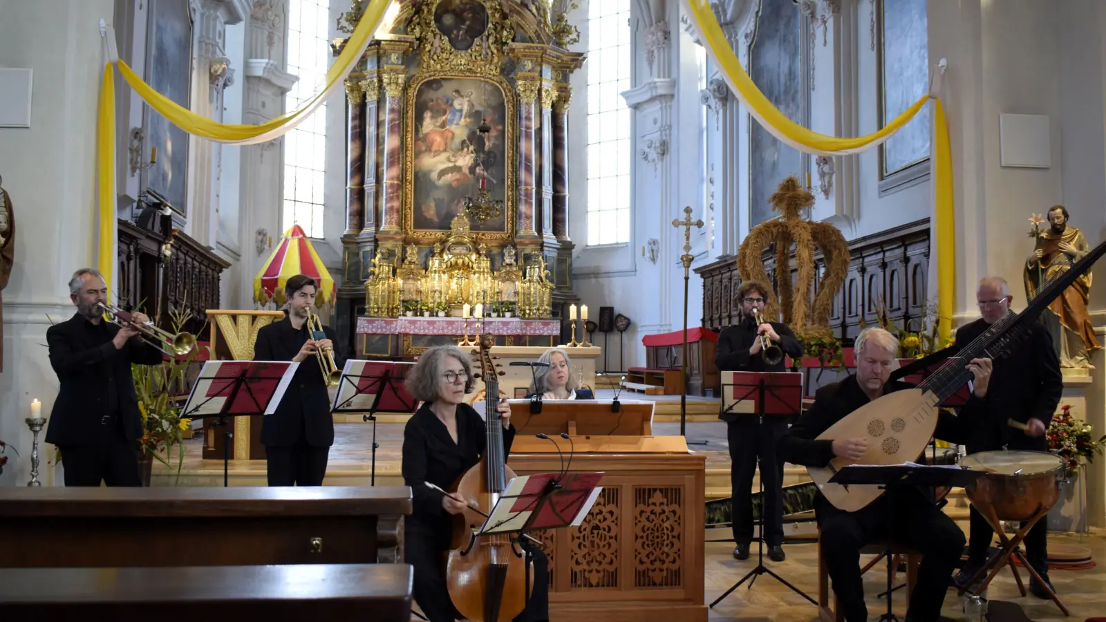 Ein Klangspektakel in Herriedens Stiftsbasilika: Das Barocktrompeten Ensemble Berlin entführte das Publikum in die Welt des 17. und 18. Jahrhunderts. (Foto: Christina Özbek)