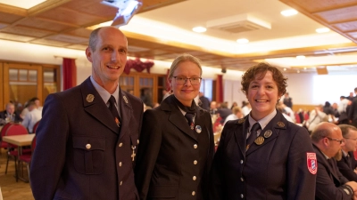 Das neue PSNV-E Team des Kreisbrandinspektion Ansbach stellte sich auf der Kreisfeuerwehrverbandsversammlung vor. (Foto: Tizian Gerbing)