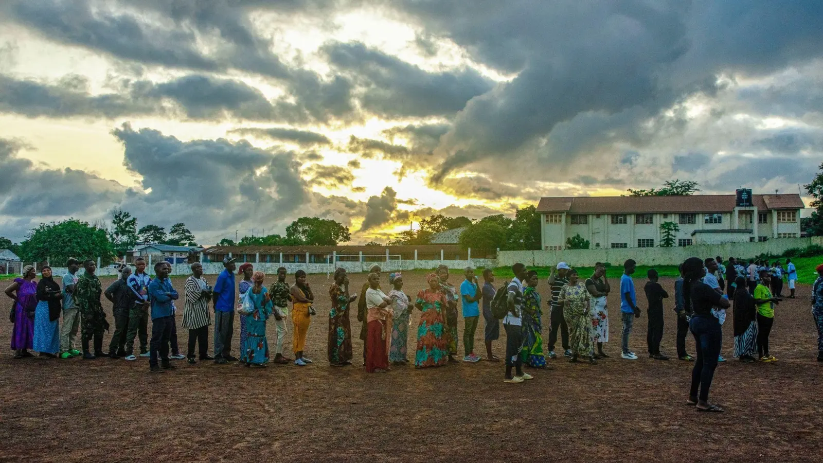 Sierra Leone wählte am Samstag einen Präsidenten, ein Parlament sowie Kommunalverwaltungen. (Foto: TJ Bade/AP/dpa)