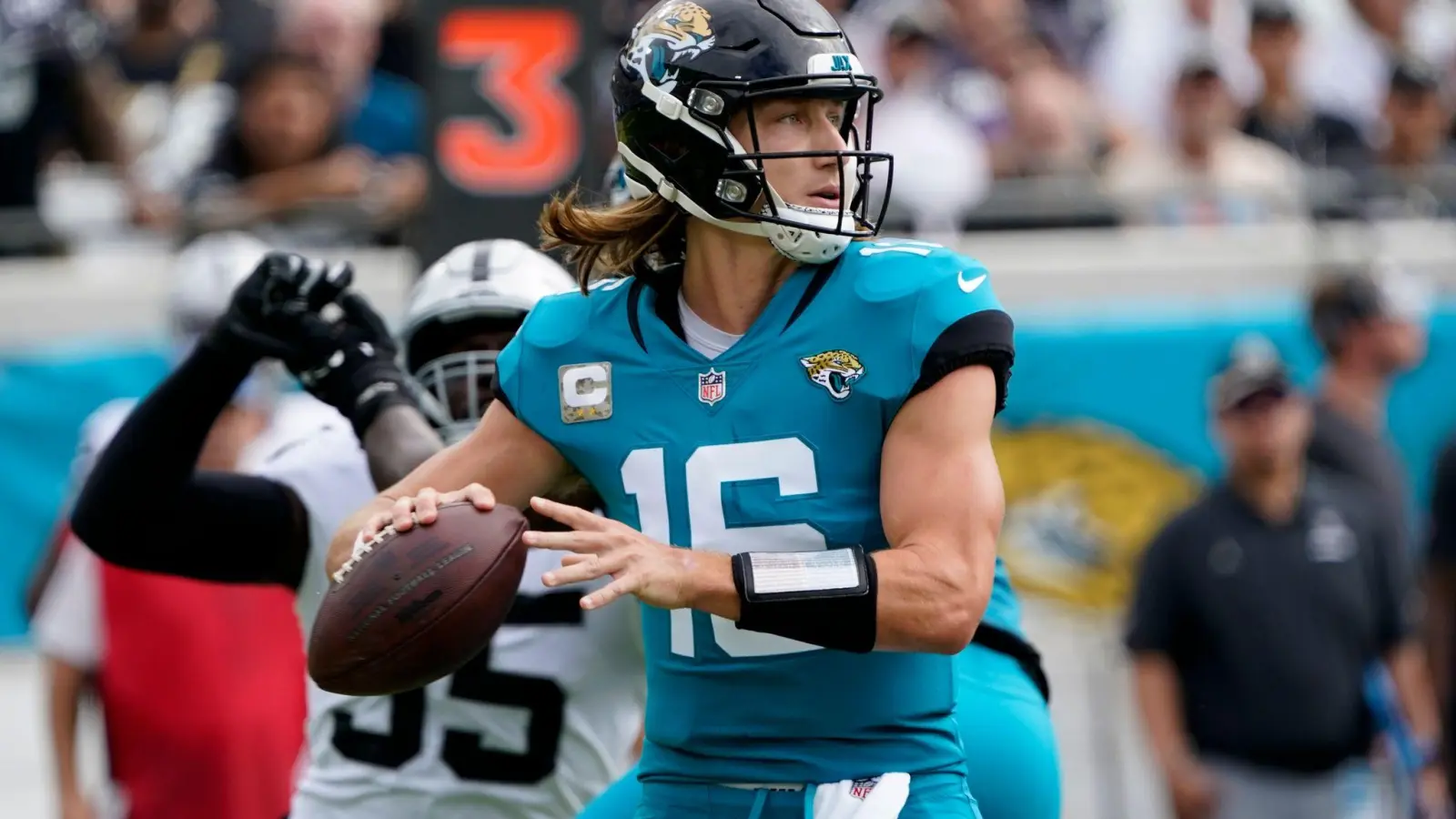 Jaguars-Quarterback Trevor Lawrence führte sein Team gegen die Jets zum Sieg. (Foto: John Raoux/AP/dpa)