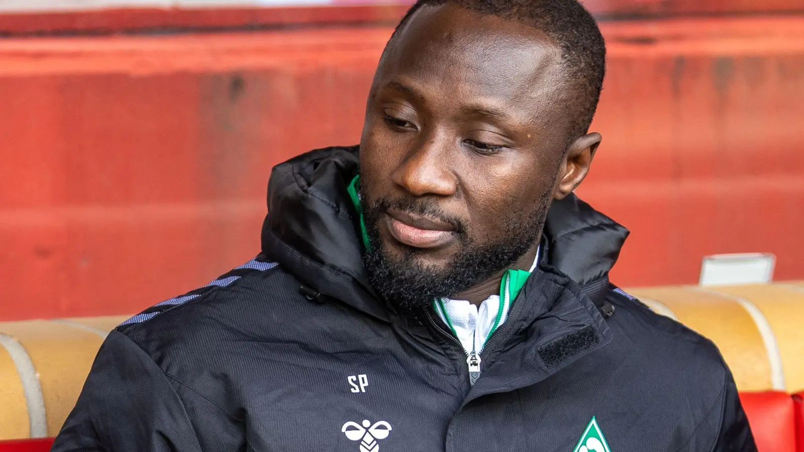 Der suspendierte Naby Keita trainiert aktuell bei der U23 von Werder Bremen. (Foto: Andreas Gora/dpa)