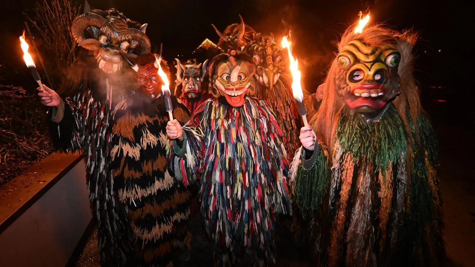 Die Kirchseeoner Perchten feiern Jubiläum. (Archivbild) (Foto: Felix Hörhager/dpa)