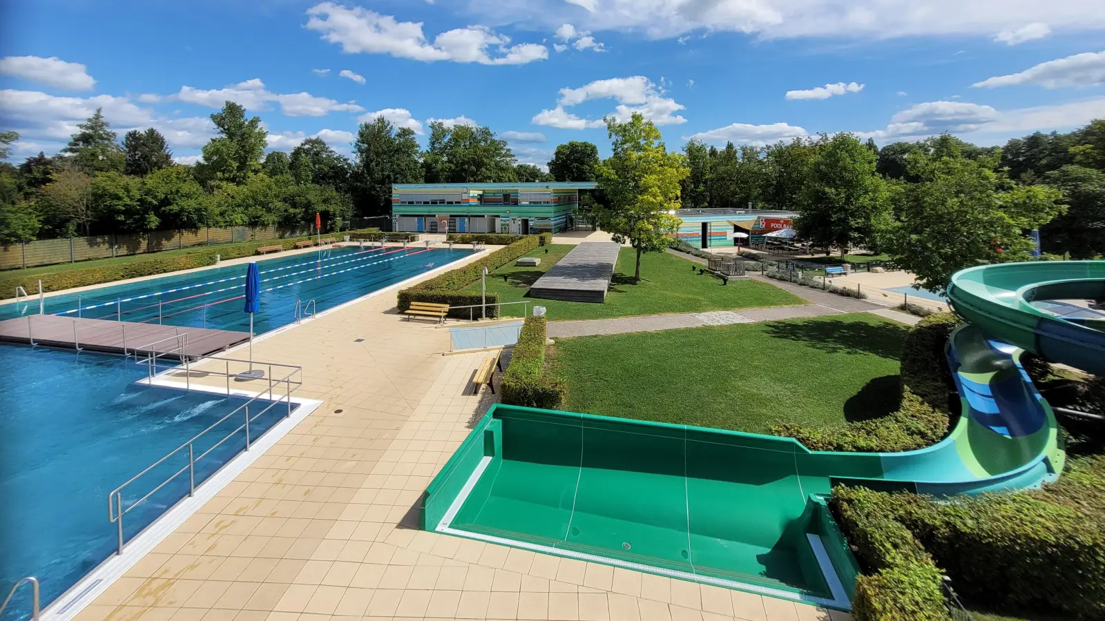 Das Freibad in Bad Windsheim lockte heuer noch mehr Gäste als im vergangenen Jahr an. (Foto: Nina Daebel)