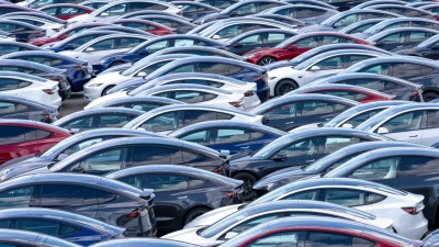 Teslas: Im deutschen Markt für reine Elektroautos fällt die Marke derzeit zurück. (Archivbild) (Foto: Scott Brauer/ZUMA Press Wire/dpa)