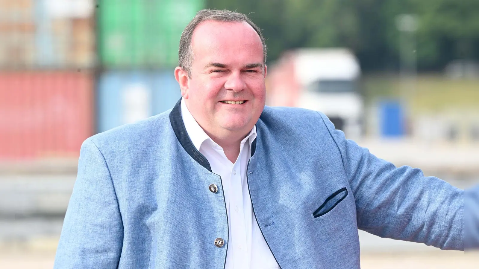 Wiesn-Chef Clemens Baumgärtner will das Sicherheitskonzept für das Münchner Oktoberfest noch einmal unter die Lupe nehmen. (Archivbild) (Foto: Felix Hörhager/dpa)