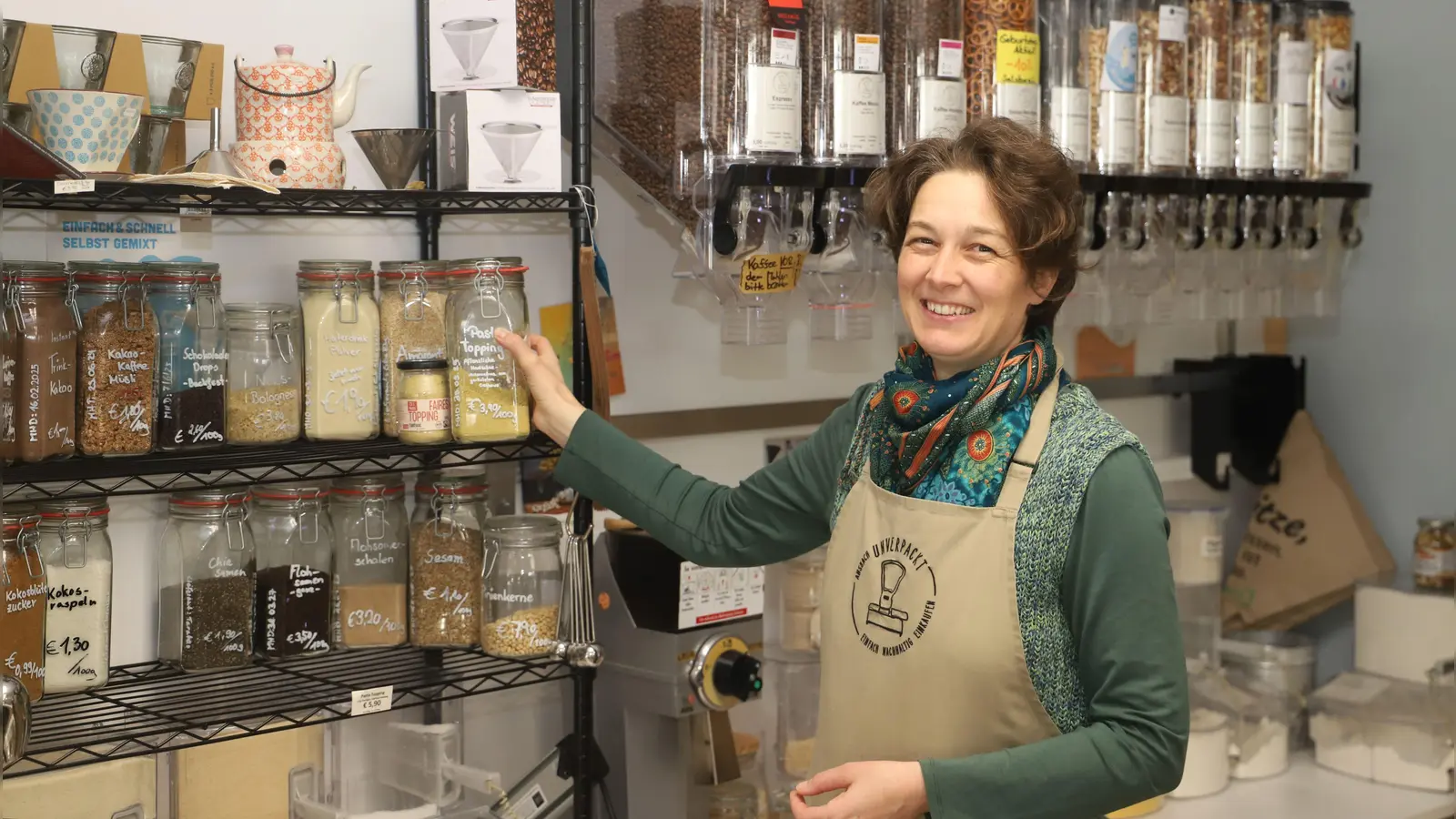 „Es wird auf jeden Fall irgendwie weitergehen, das ist sicher“, sagt Sarah Robinson über ihren Unverpackt-Laden in Ansbach. (Foto: Oliver Herbst)