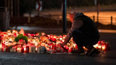 Gedenken an die Opfer in Aschaffenburg (Foto: Daniel Vogl/dpa)