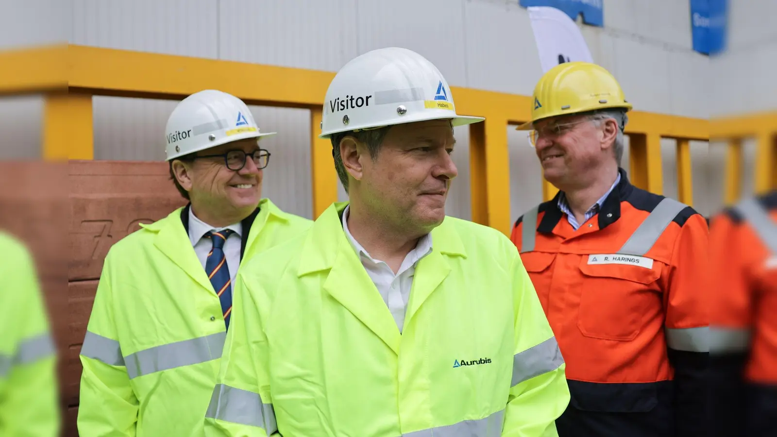 Im Rahmen einer deutsch-kanadischen Wasserstoff-Partnerschaft soll Wasserstoff zwischen dem Hafen von Argentia und dem Hamburger Hafen transportiert werden. (Foto: Christian Charisius/dpa)