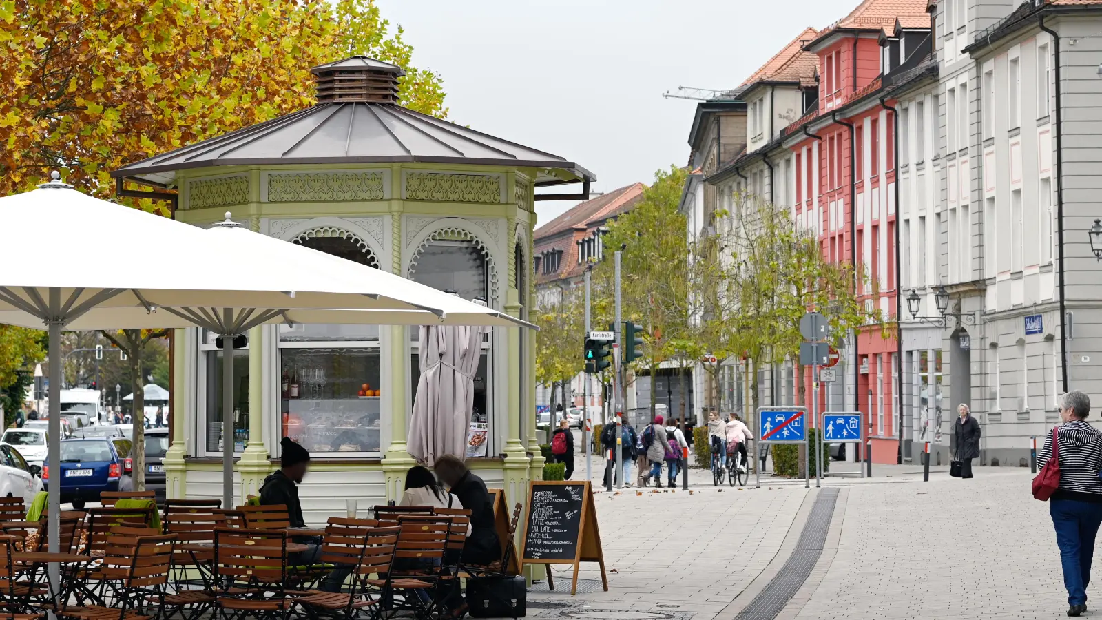 Der historische Pavillon an der Promenade in Ansbach: ein Ärgernis für den Bund der Steuerzahler. (Foto: jal)