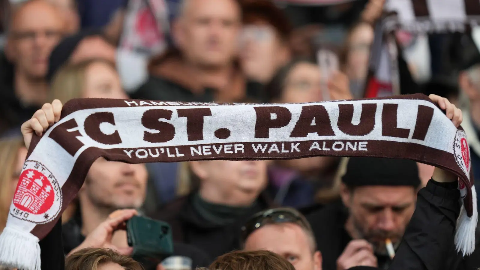 Der FC St. Pauli will mit einer Genossenschaft finanziell flexibler werden. (Foto: Marcus Brandt/dpa)