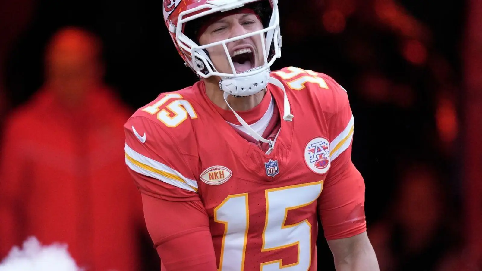 Zum Start der Playoffs treffen Quarterback Patrick Mahomes und seine Chiefs auf die Miami Dolphins. (Foto: Charlie Riedel/AP/dpa)