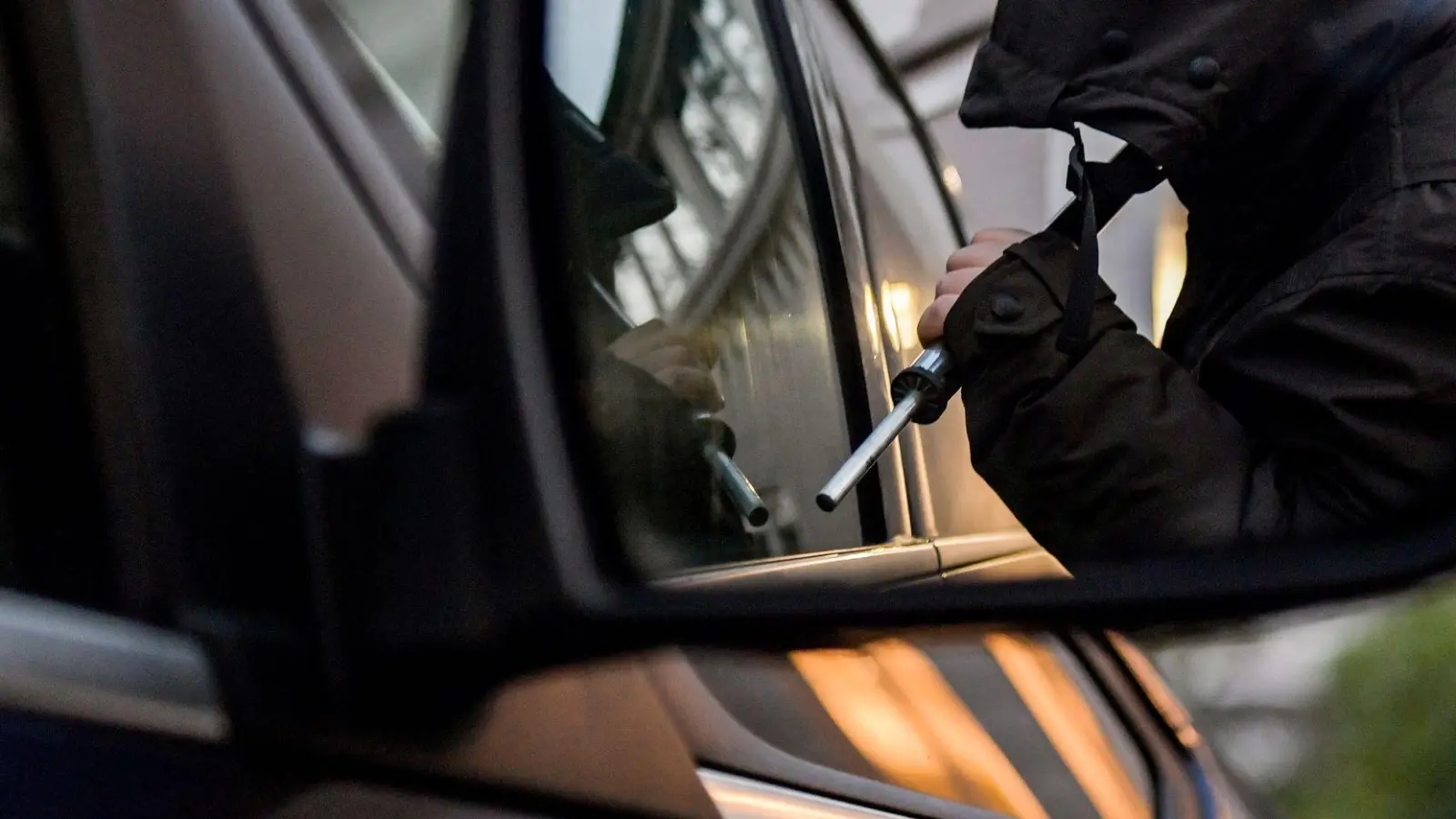 In Deutschland sind wieder mehr Autos gestohlen worden (Symbolbild). (Foto: Axel Heimken/dpa)